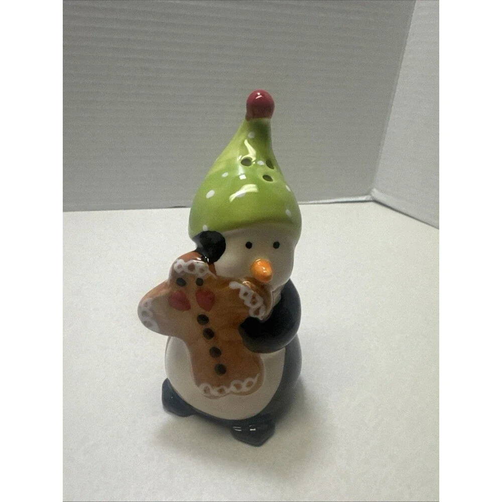 Iconikal Set Of 2 Penguin Salt And Pepper Shakers Christmas